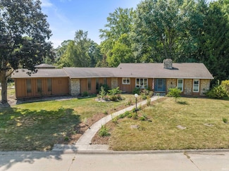 51965 Whitestable Ln, South Bend, IN 46637