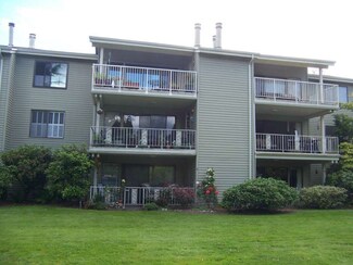 6323 Sand Point Way NE, Seattle, WA 98115