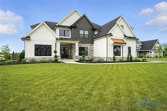 4214 Thornbury Ct, Perrysburg, OH 43551