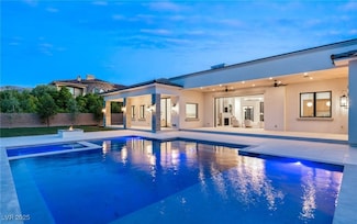 16 Chalk Hill Ct, Las Vegas, NV 89141