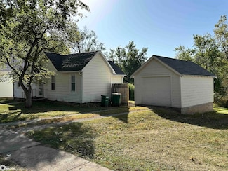 901 5th St, Corning, IA 50841