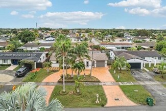 9020 SW 200th St, Cutler Bay, FL 33157