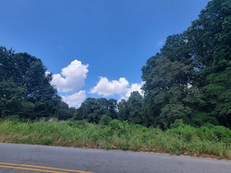 686 Plainview Dr, Spartanburg, SC 29307