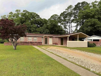 112 Rosemary Ave, Brewton, AL 36426