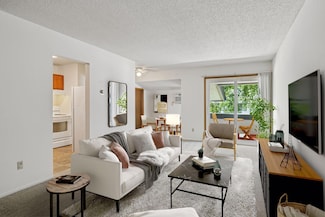 8212 Fremont Ave S Unit C, Bloomington, MN 55420