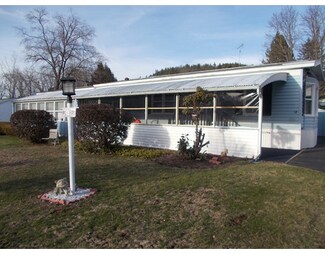 12 Riverview Cir, Brimfield, MA 01010