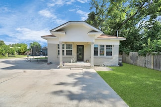 4917 Tronewood St, Houston, TX 77016