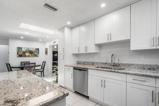9404 NW 81st Ct, Tamarac, FL 33321