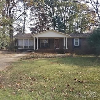 441 Holly Cir, Mount Holly, NC 28120