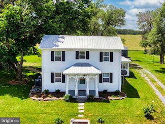 899 Redland Rd, Cross Junction, VA 22625