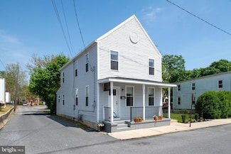 141 S Wolf St, Manheim, PA 17545