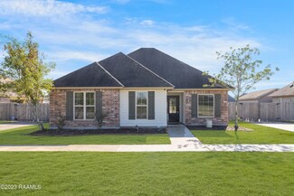 2012 Daspit Rd, New Iberia, LA 70563