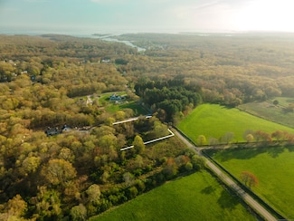 106 S Anguilla Rd, Stonington, CT 06379