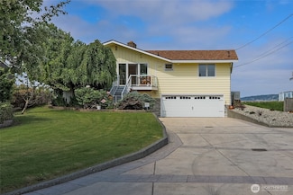 1287 Gerdes Rd, Camano Island, WA 98282