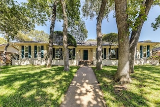 1805 Woodside Dr, Arlington, TX 76013
