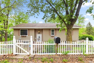 104 S Dutchland Estate Rd, Havana, IL 62644