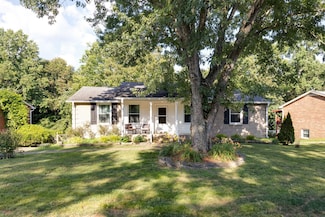 125 Ashland Dr, Ashland City, TN 37015