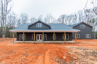 8374 Rolfe Hwy, Dendron, VA 23839