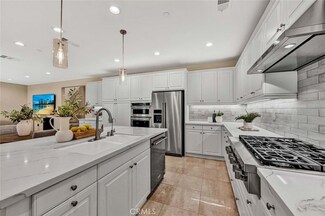 9936 Pear Dr, Westminster, CA 92683
