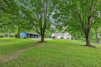 3425 Mercer Rd, New Castle, PA 16105