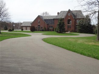 60 Garrett Rd, New Wilmington, PA 16142