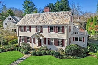 15 Alden Rd, Wellesley Hills, MA 02481