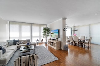 4031 Gulf Shore Blvd N Unit 25, Naples, FL 34103