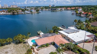 1884 Dolphin Blvd S, Saint Petersburg, FL 33707