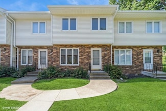 146 Holiday Cir Unit 24, West Des Moines, IA 50265