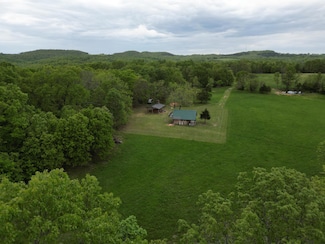 000 Cottengim Rd Unit 2, Norwood, MO 65717