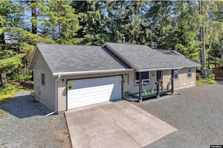 9084 Sheiye Way, Juneau, AK 99801
