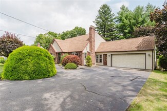 84 Meredith Dr, Cranston, RI 02920