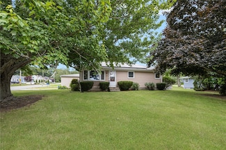 82 Sherry Ave, Bristol, RI 02809
