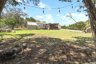 1128 Wright Dr, Bandera, TX 78003