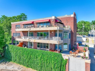 101 Olive St E Unit 4, Stillwater, MN 55082