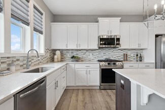 4046 Heath Ln N, Oakdale, MN 55128