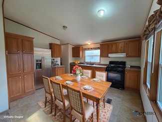 5795 Portside Ct Unit 226, Clay, MI 48001