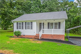 207 N 12th Ave, Mayodan, NC 27027