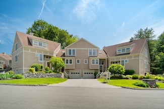 75 Brittania Dr Unit 75, Danbury, CT 06811