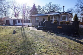 5671 E Shady Ln, Knox, IN 46534