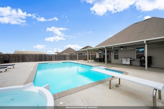 14013 Oakwilde Dr, Denham Springs, LA 70706