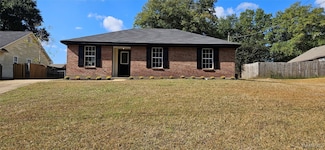 805 N Court St, Prattville, AL 36067