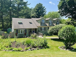 29 Stony Acre Dr, Cranston, RI 02920