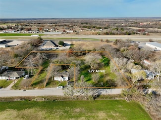 111 N Stadium Dr, Alvord, TX 76225
