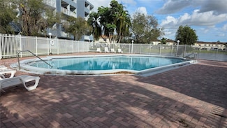 9375 Fontainebleau Blvd Unit L420, Miami, FL 33172