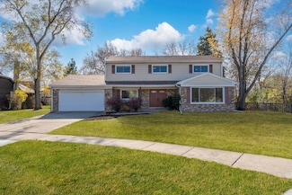4013 Radcliffe Dr, Northbrook, IL 60062