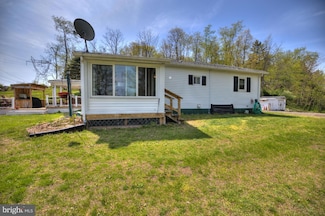 352 Mountain Pink Rd, Bloomsburg, PA 17815