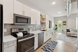 450 SW 7th St Unit 205, Des Moines, IA 50309
