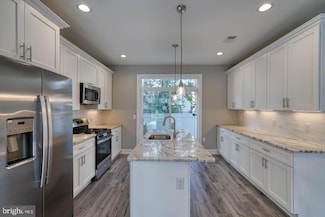 531 Mercy St, Philadelphia, PA 19148