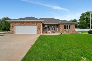 1421 Marshall St Unit WR, Wood River, NE 68883